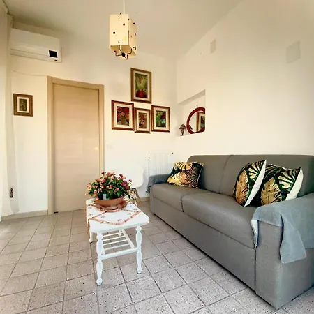 La Terrazza - Residenze Maricharme Апартаменты *
